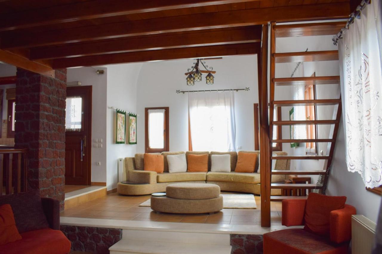 Sunshine House For 9, Cozy Set Up,Verandas, Sea View. Karterados  Exterior foto