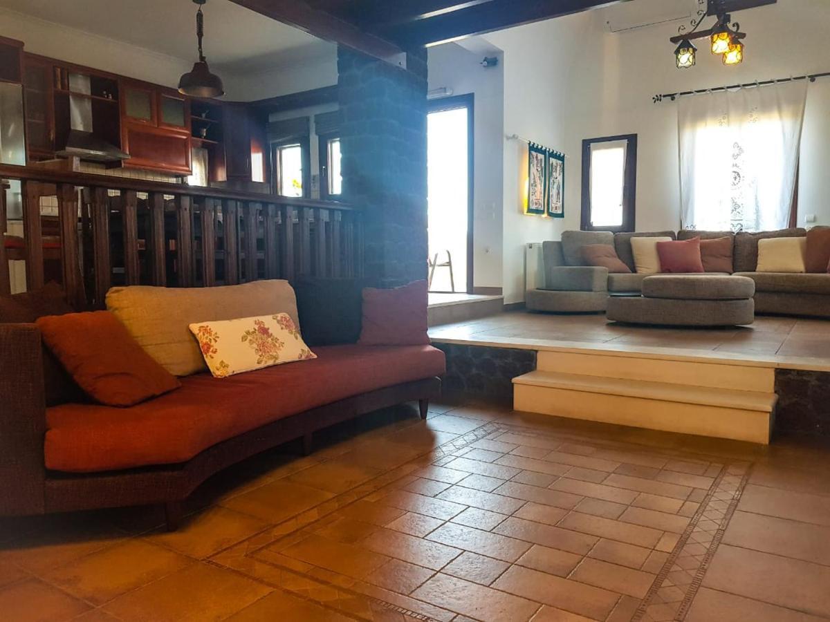 Sunshine House For 9, Cozy Set Up,Verandas, Sea View. Karterados  Exterior foto