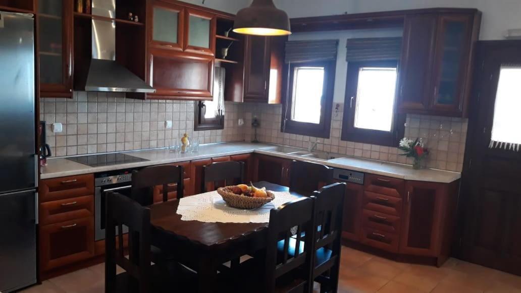 Sunshine House For 9, Cozy Set Up,Verandas, Sea View. Karterados  Exterior foto